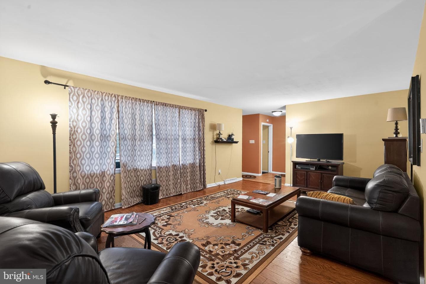 2210 Wisteria Avenue photo 5