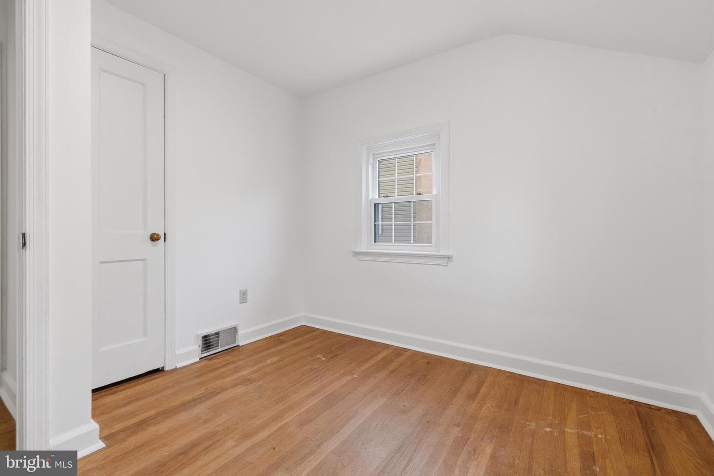 134 Spring Avenue photo 21