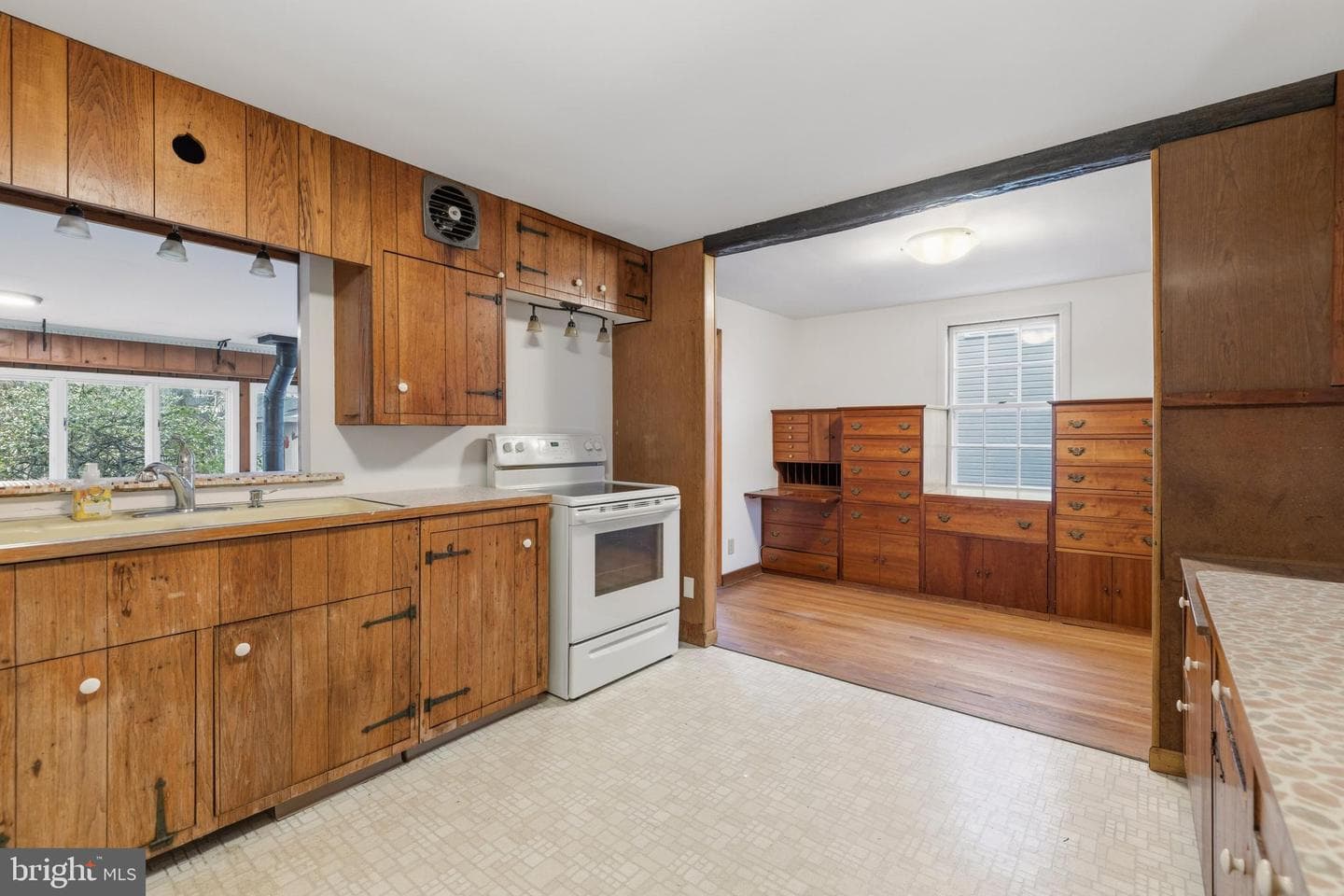 134 Spring Avenue photo 9