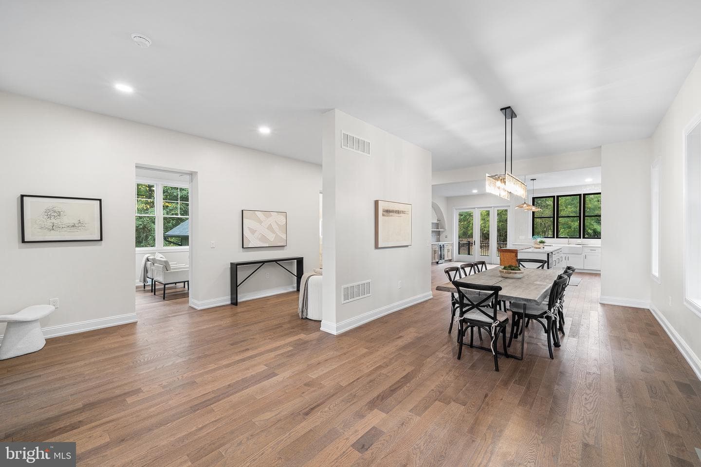 105 W 3rd Avenue photo 9