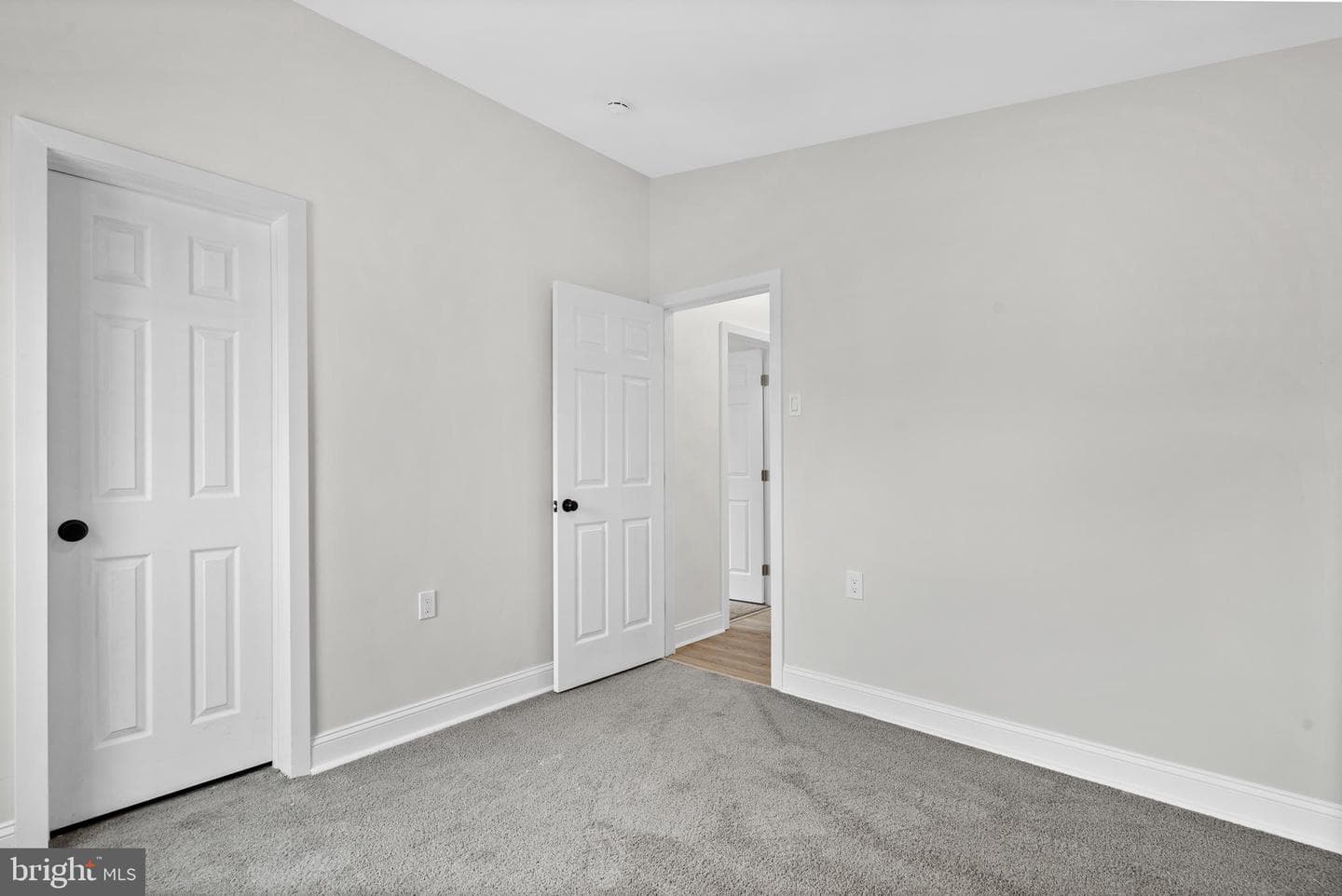 921 Lakeview Drive photo 17