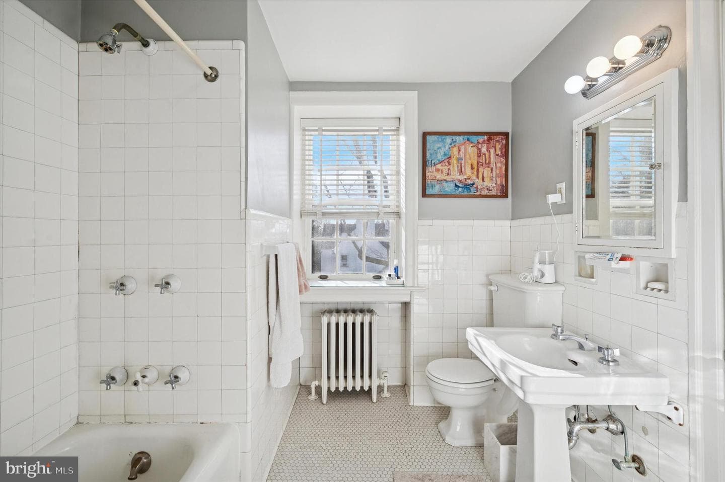 353 Woodley Road photo 19