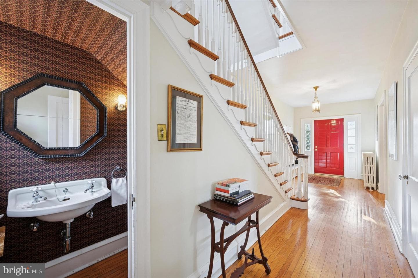 353 Woodley Road photo 3