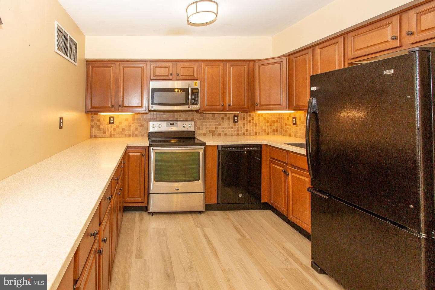 64 Salem Road photo 5