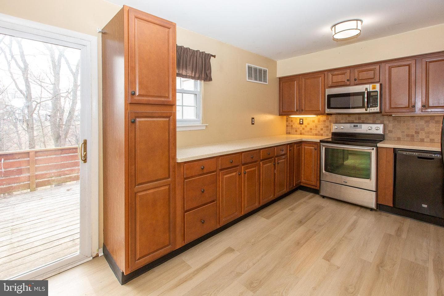 64 Salem Road photo 8