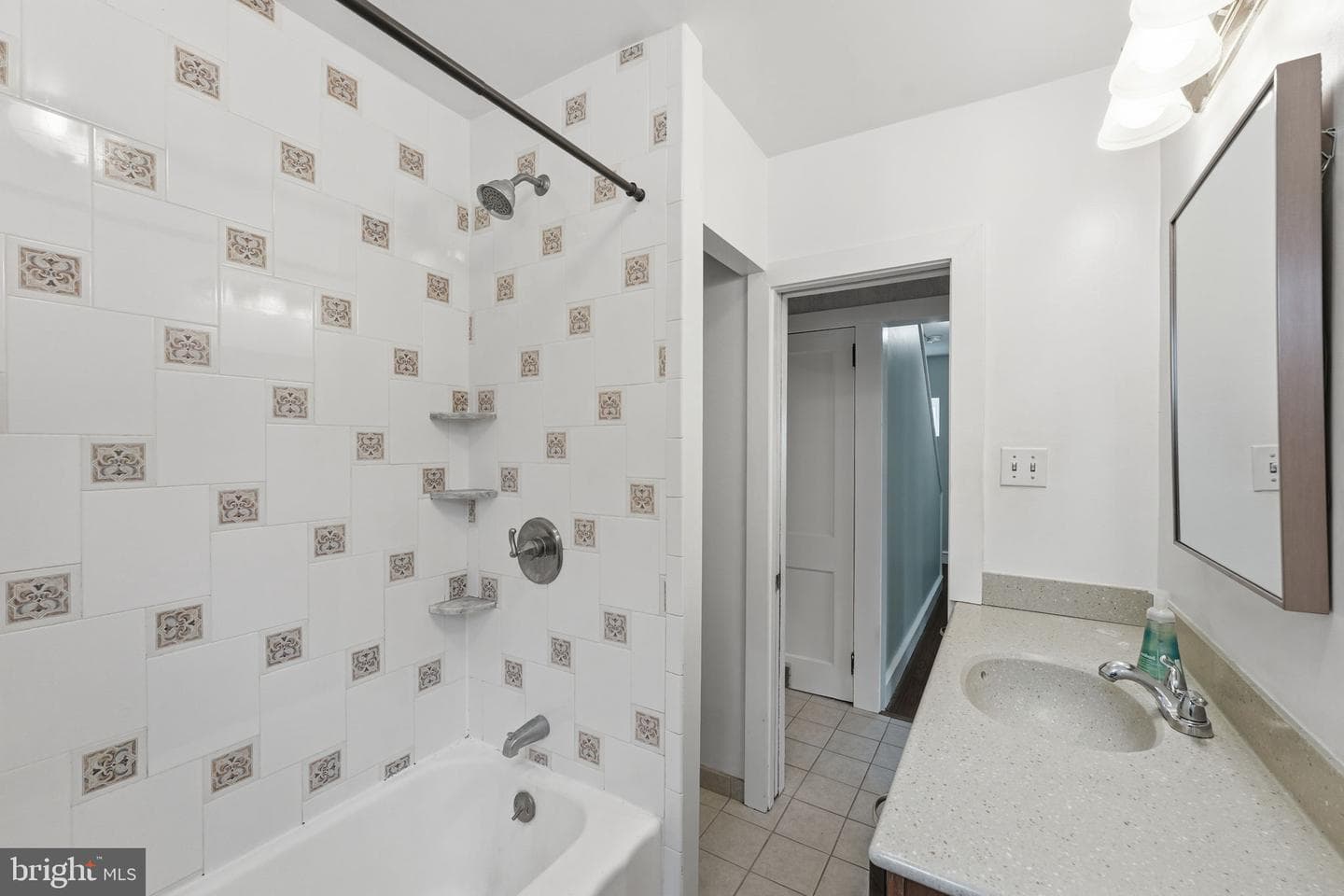 324 Rogers Road photo 16