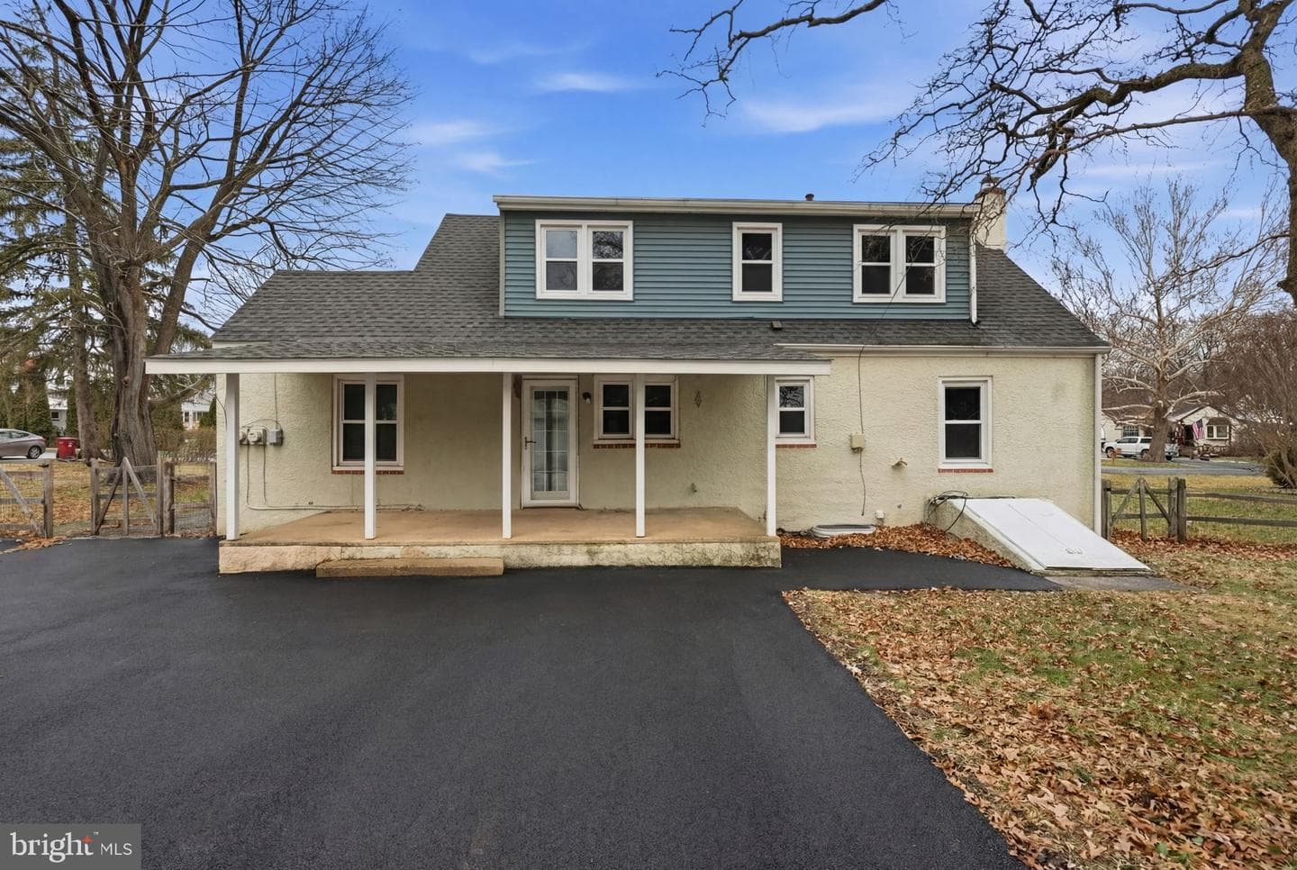 324 Rogers Road photo 3