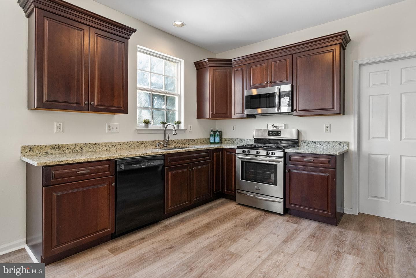 160 Joan Drive photo 13