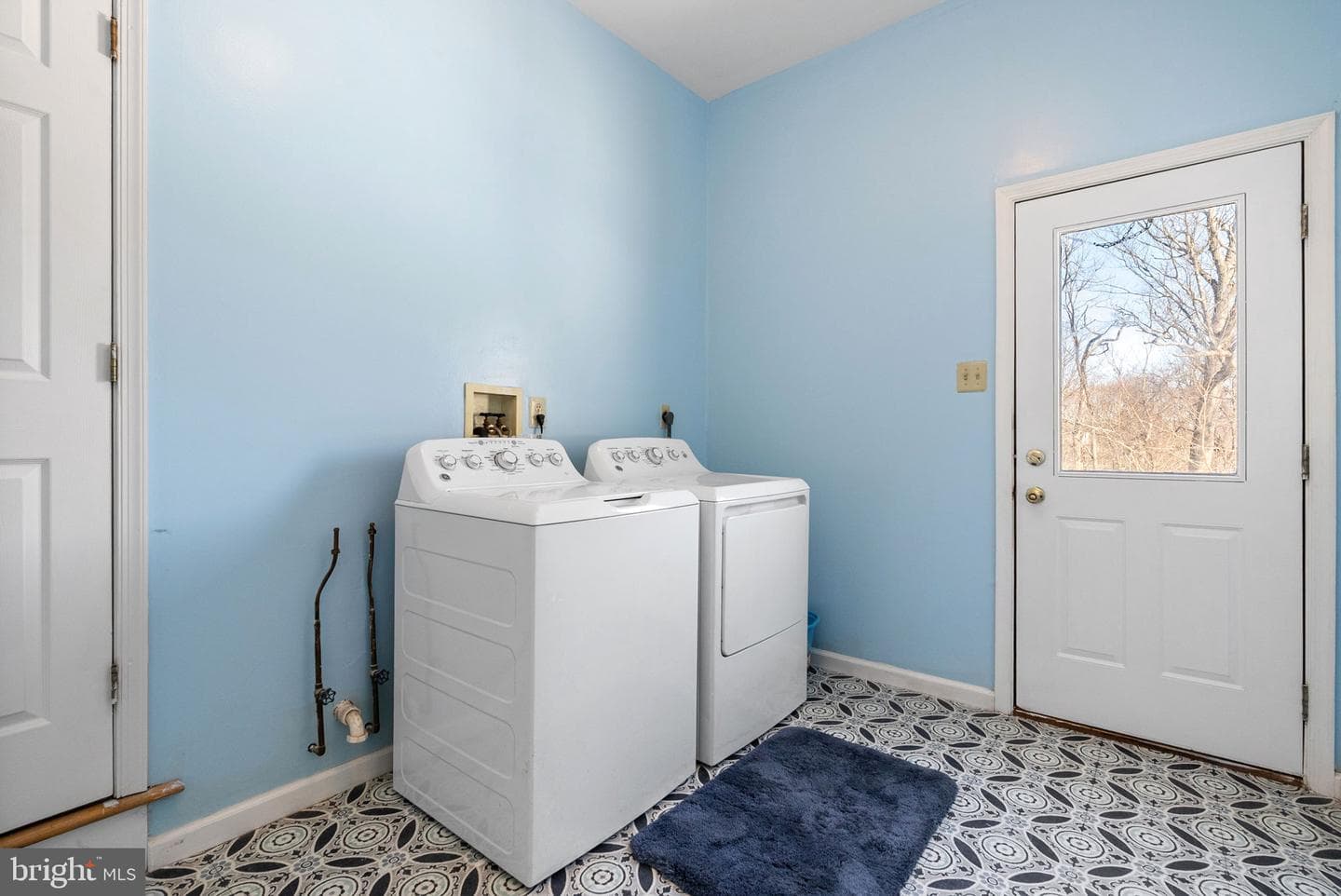 160 Joan Drive photo 28