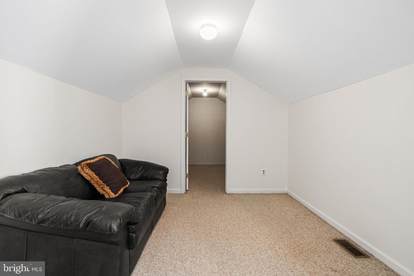 160 Joan Drive photo 38
