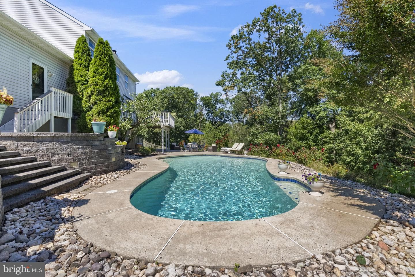 160 Joan Drive photo 52