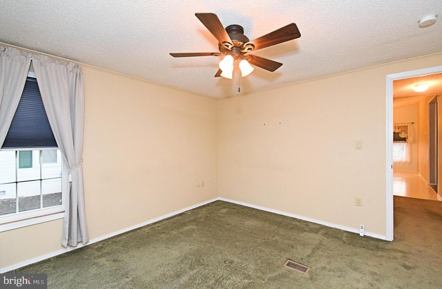 734 Aspen Circle photo 18
