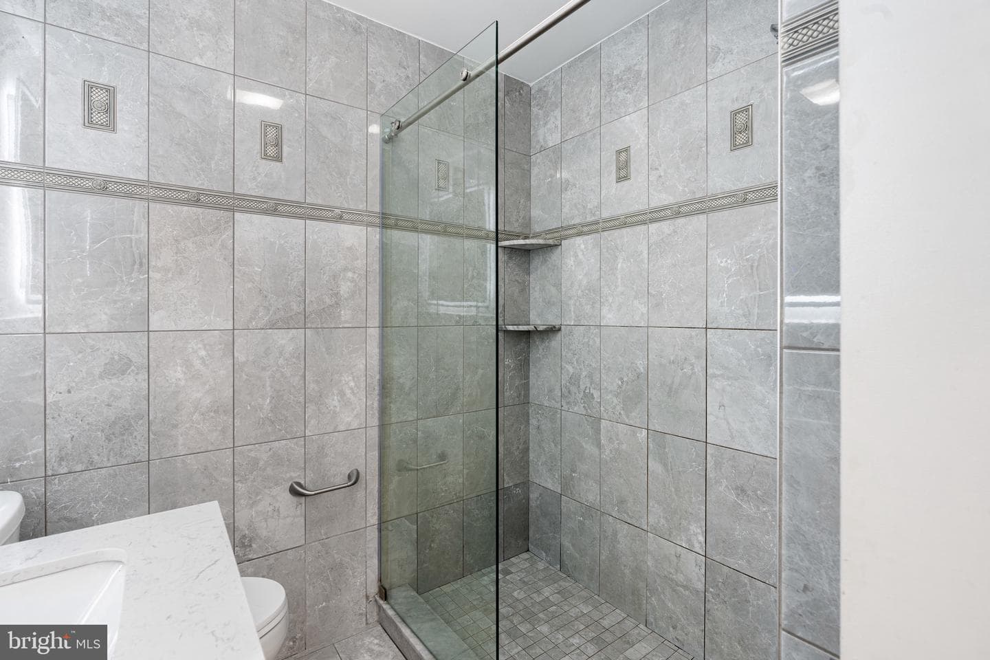 1402 Sterigere photo 22