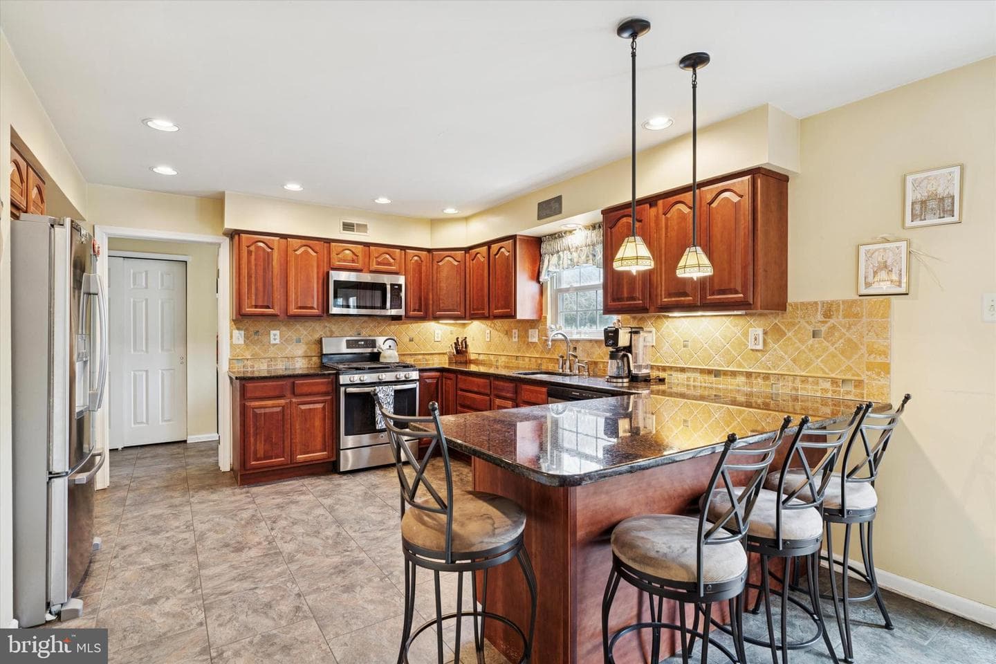 14 Villa Drive photo 19