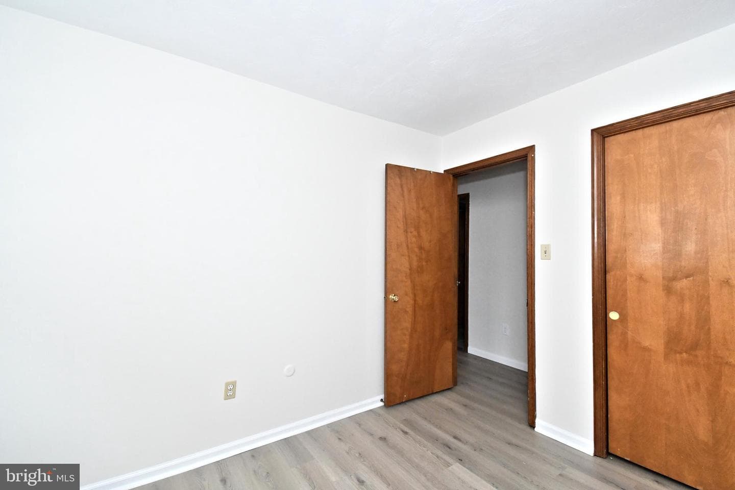 142 Roboda Boulevard photo 31