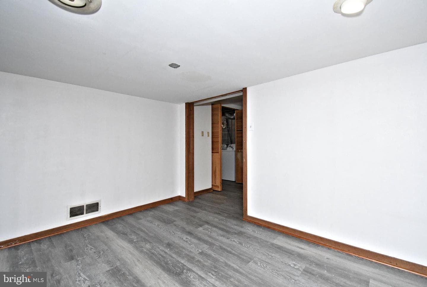 142 Roboda Boulevard photo 42
