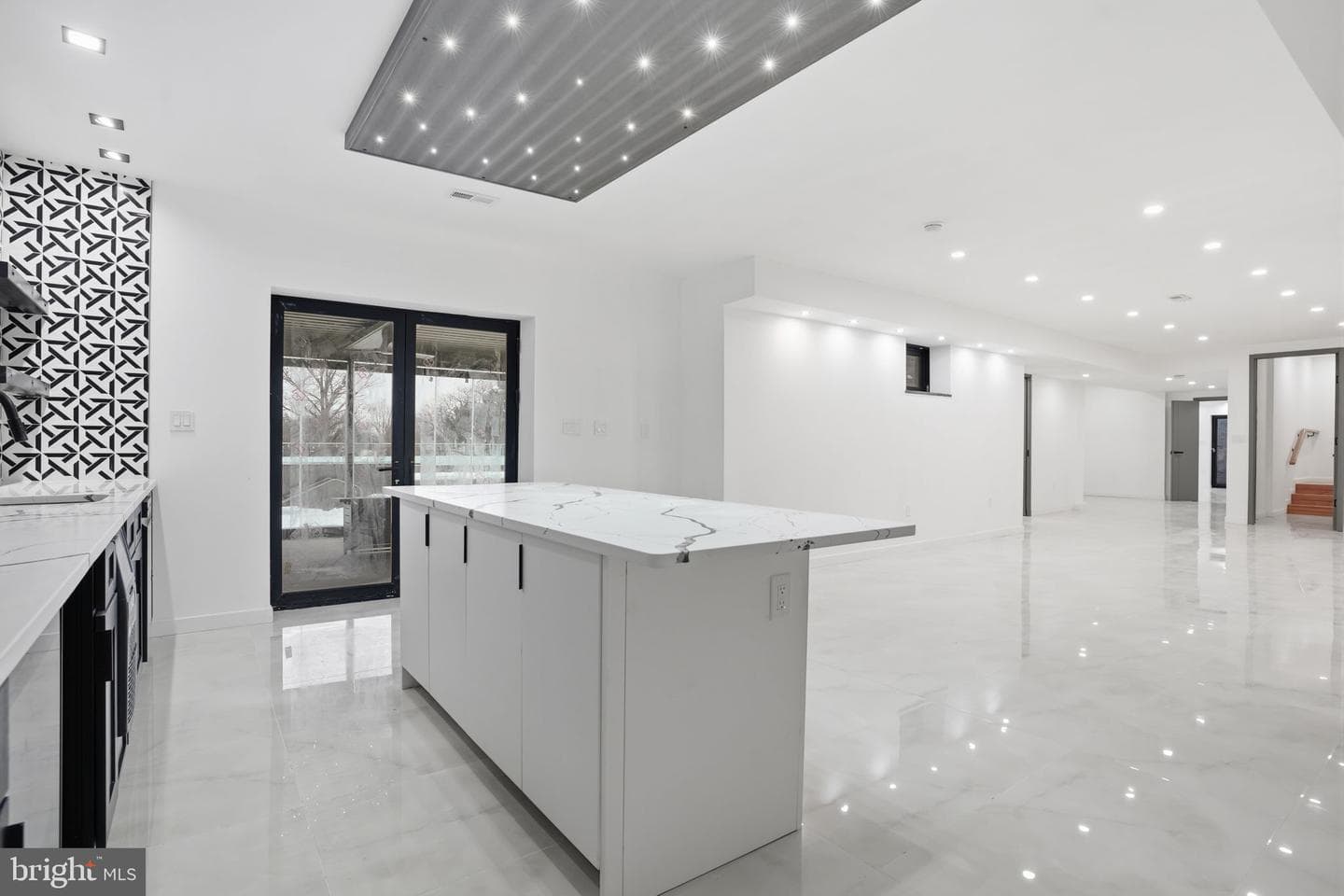 1047 Welsh Road photo 44