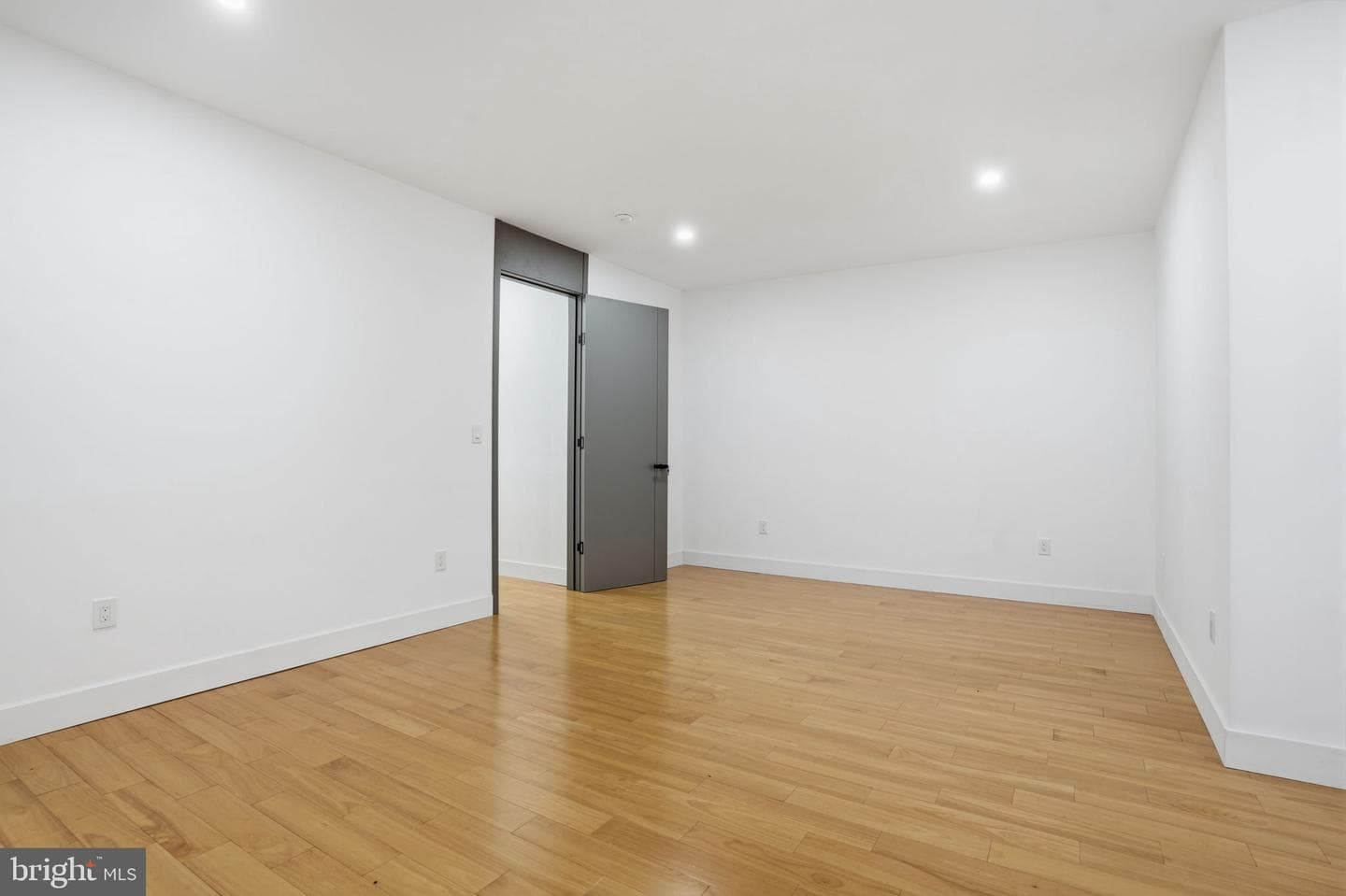 1047 Welsh Road photo 63