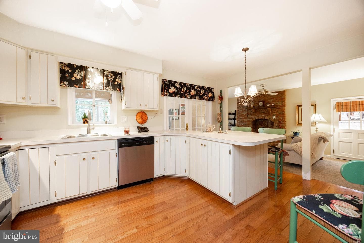 124 Russell Circle photo 11