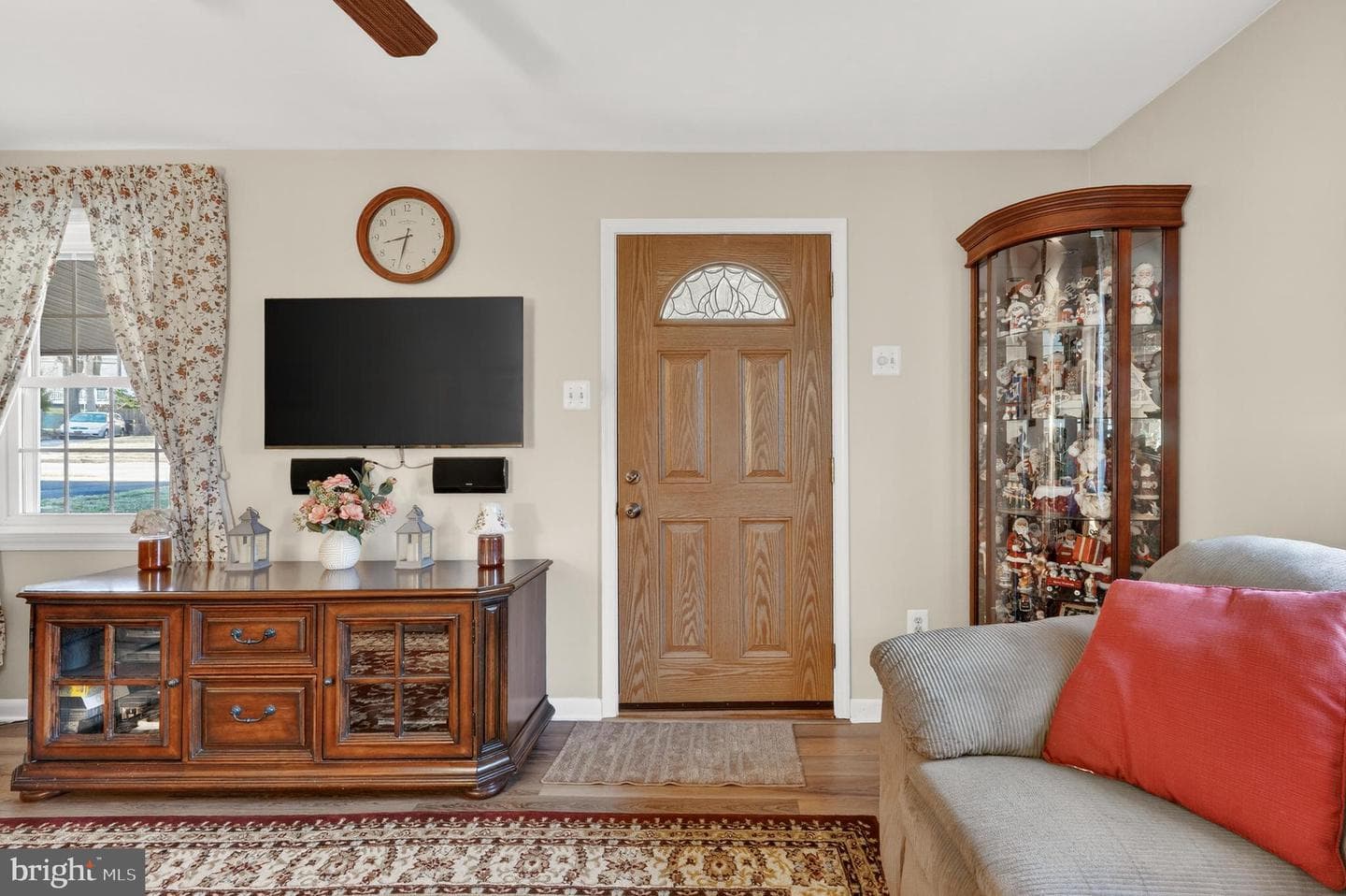 220 Liberty photo 7