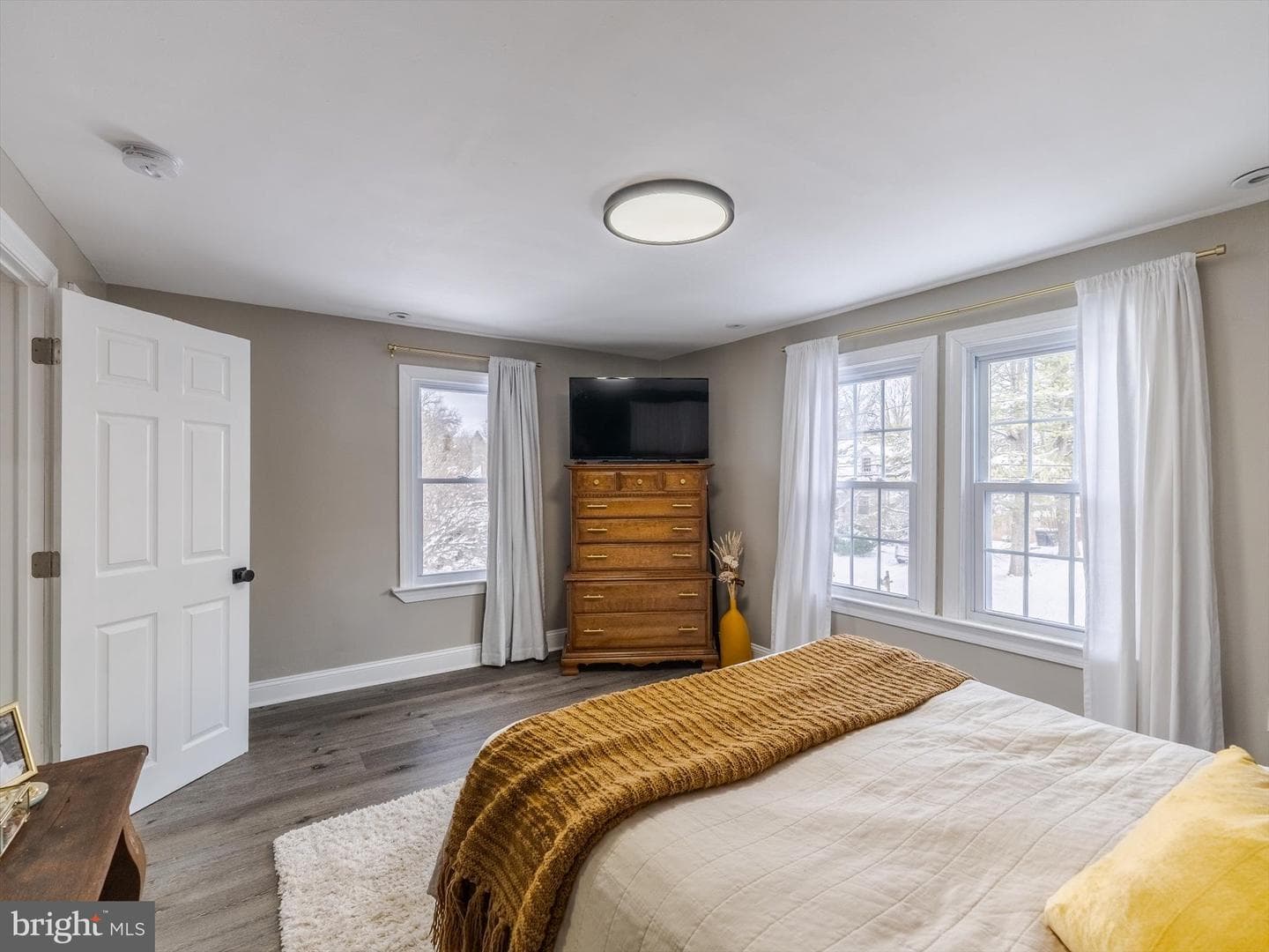 2248 W Walnut Street photo 22