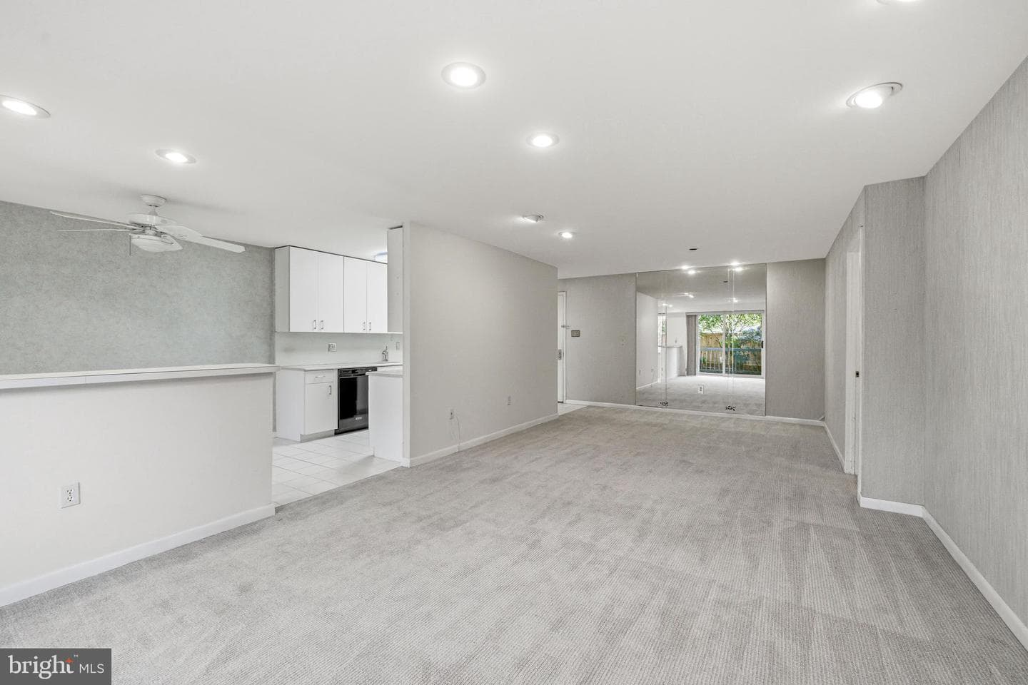 1637 Oakwood Drive #s115 photo 10