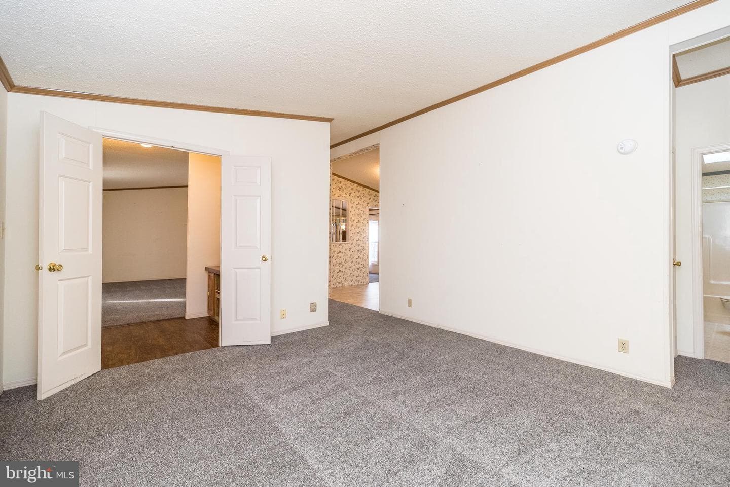 13 Asheton Lane photo 14