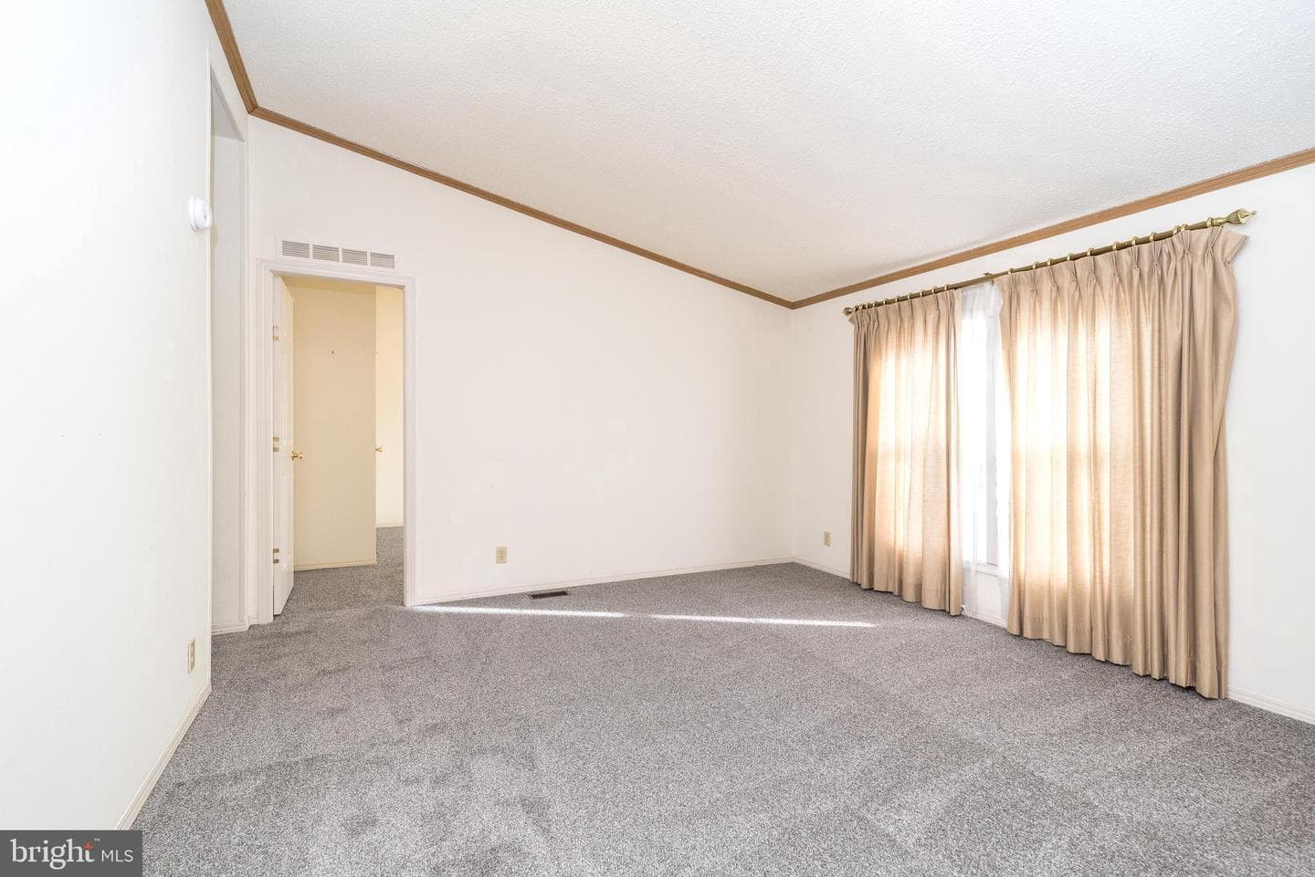 13 Asheton Lane photo 16