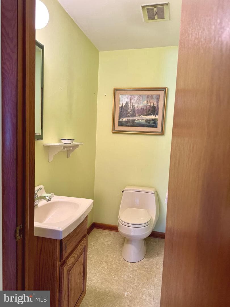 1460 Cathys Lane photo 22