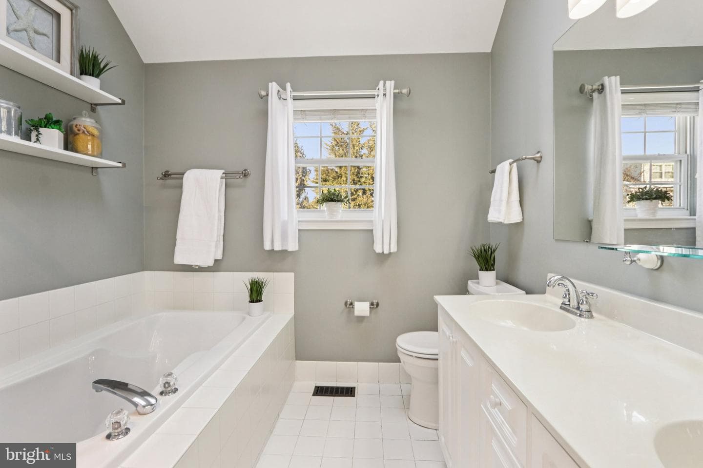 702 Daniel Drive photo 36