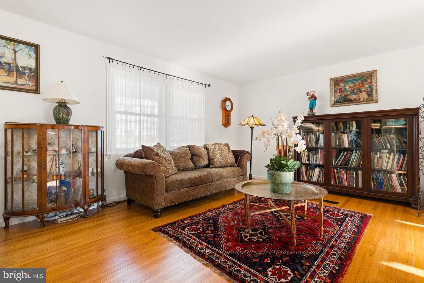 4066 Center Avenue photo 4
