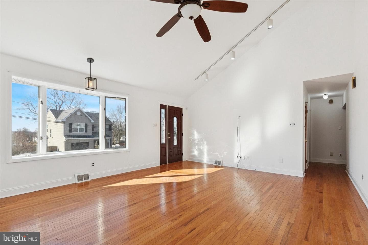 2643 Phipps Avenue photo 3