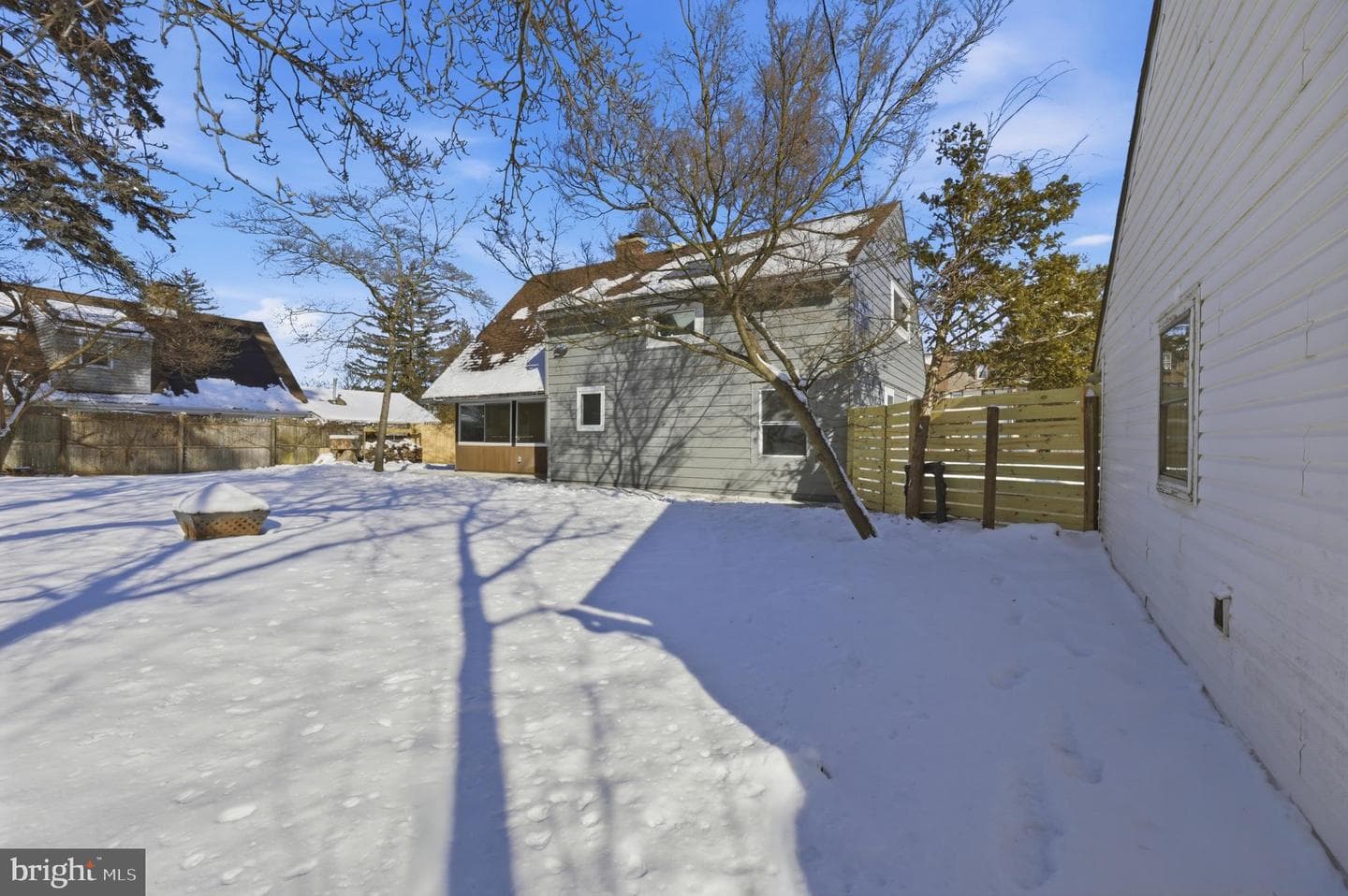 8004 Gladstone Road photo 25