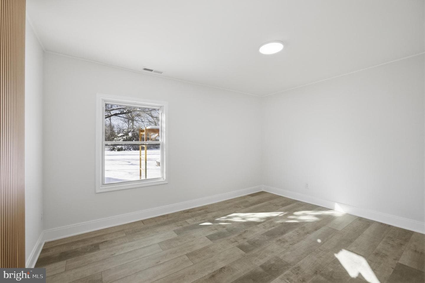 8004 Gladstone Road photo 33