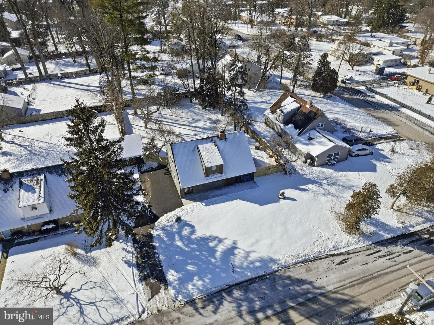 8004 Gladstone Road photo 44