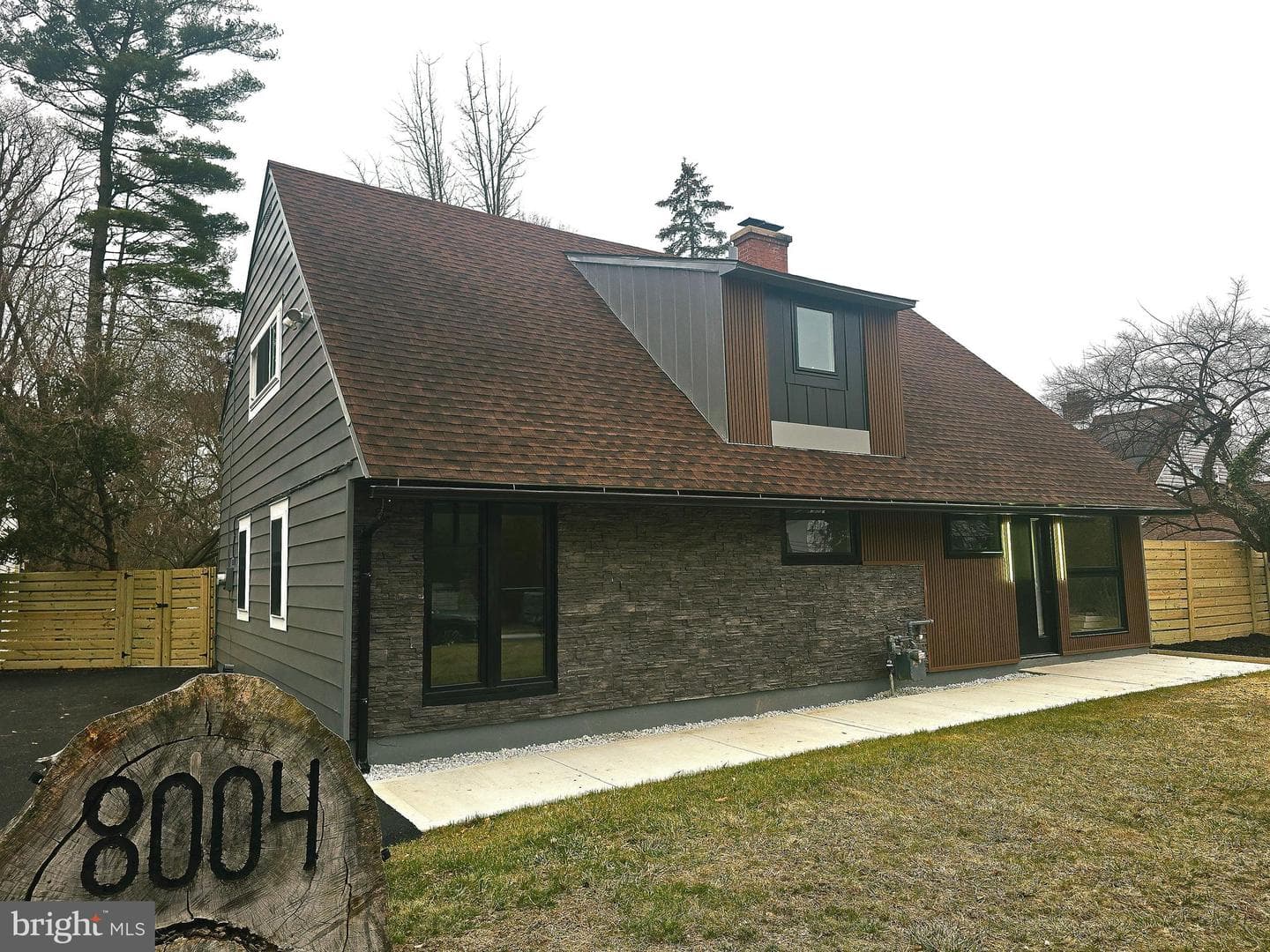 8004 Gladstone Road photo 65
