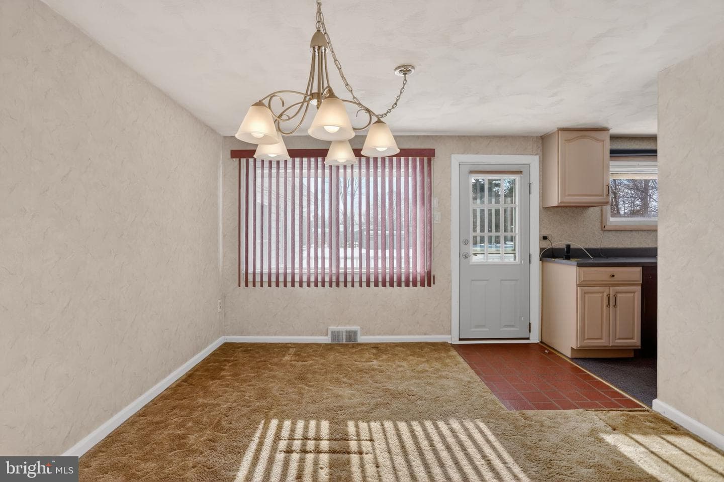 537 Sherwood Lane photo 9