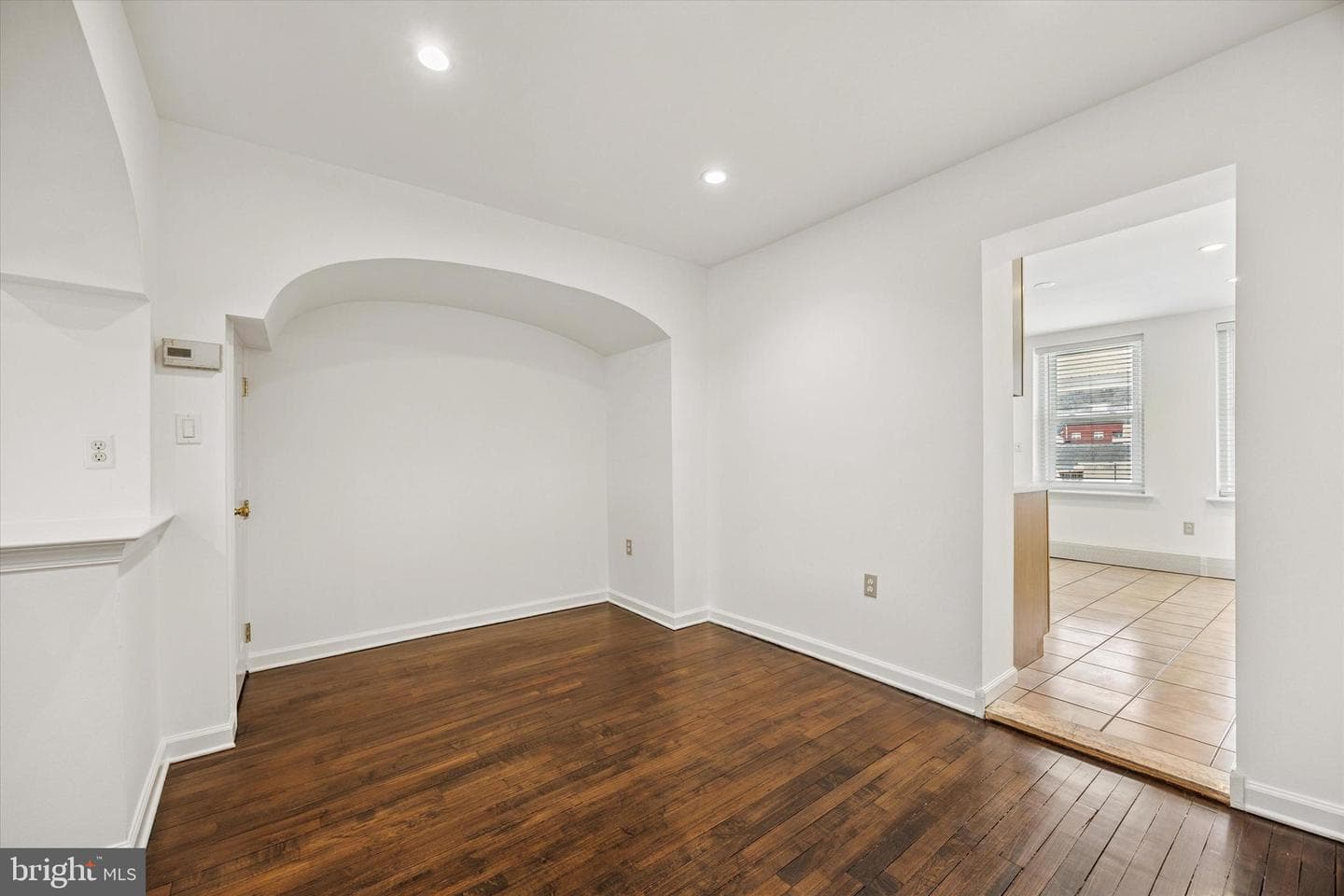 313 E Hector Street photo 5
