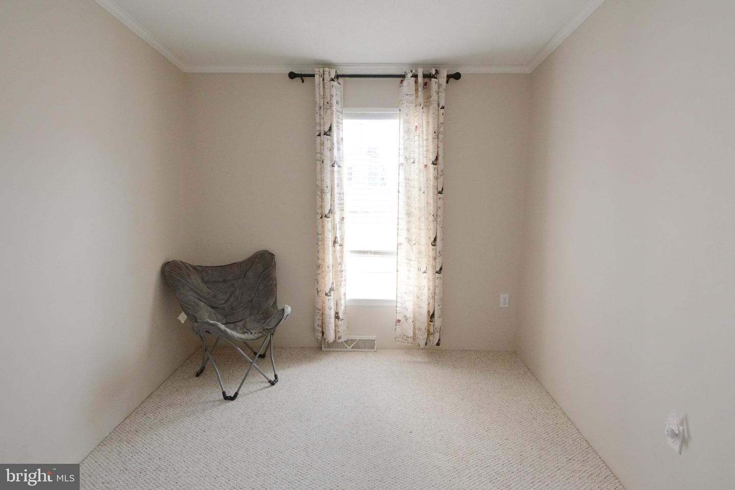 640 Apple Street photo 11