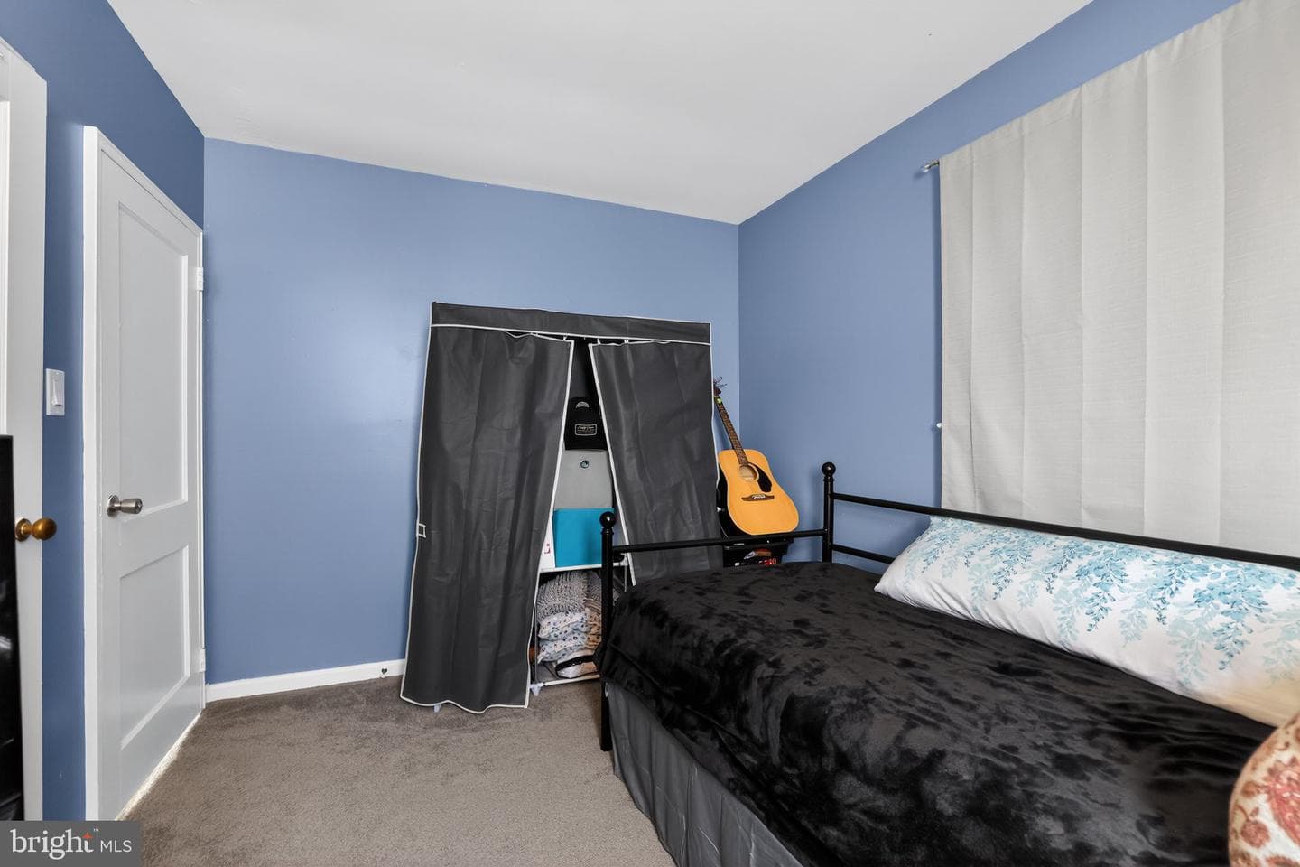 313 W Walnut Street photo 16