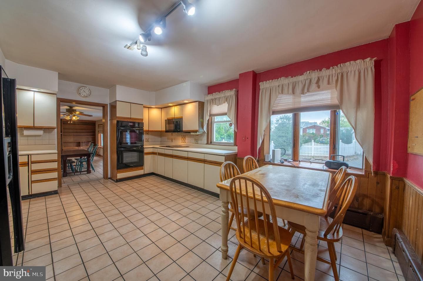 781 Belvoir Road photo 16