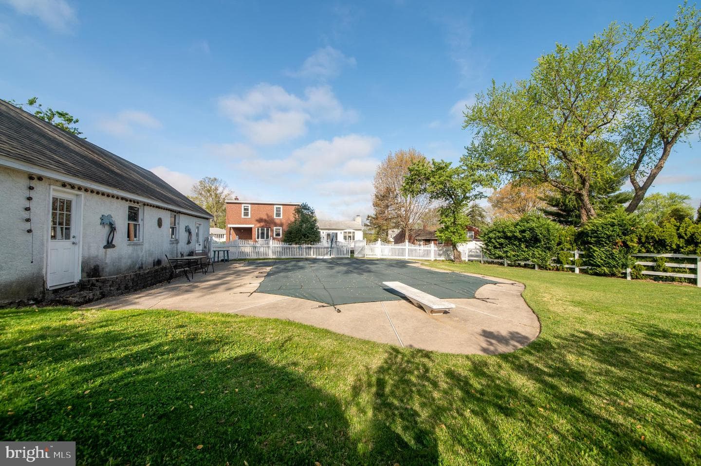 781 Belvoir Road photo 4