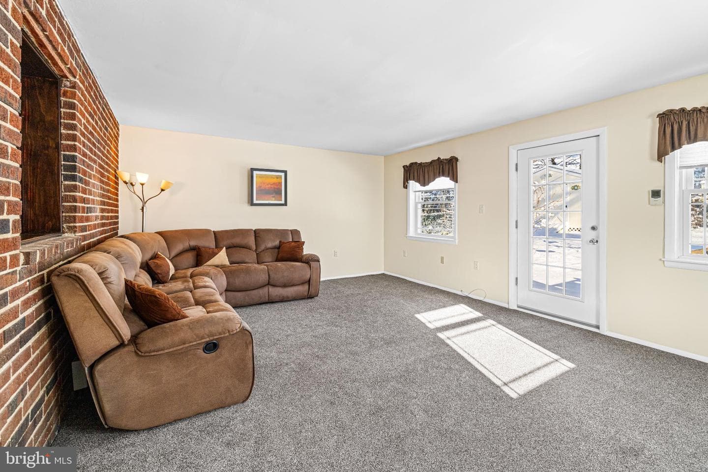 2009 Parkview Avenue photo 12