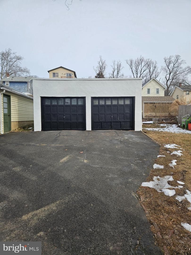 2423 Jenkintown Road photo 29