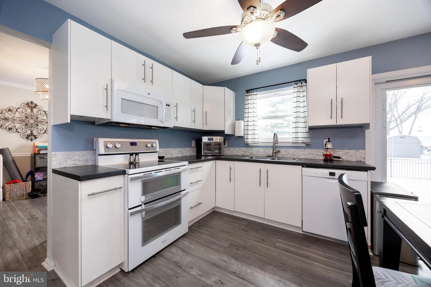 66 King Way photo 11