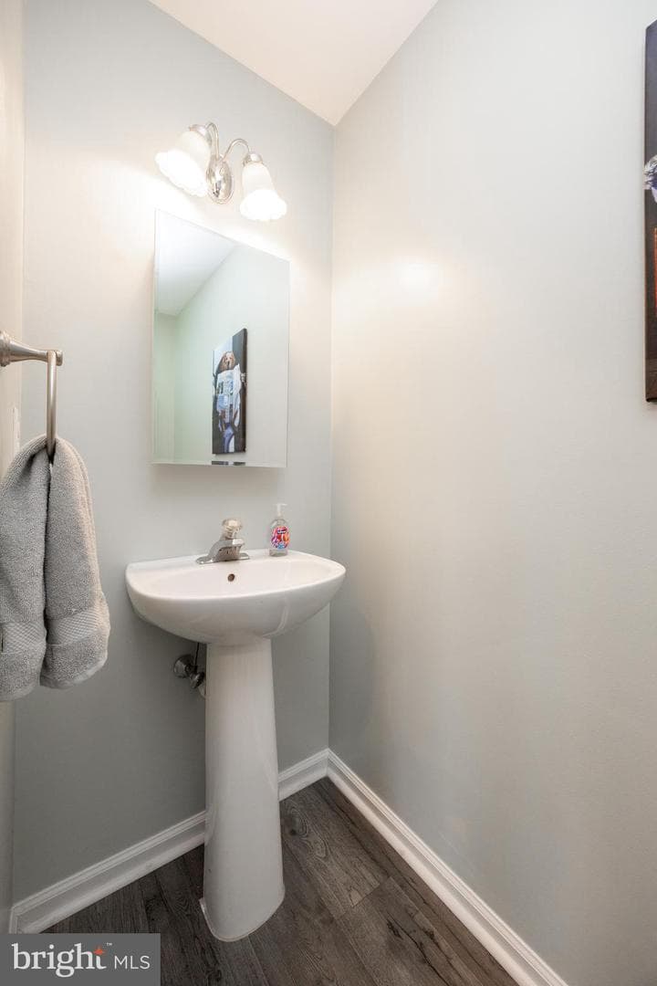 66 King Way photo 16