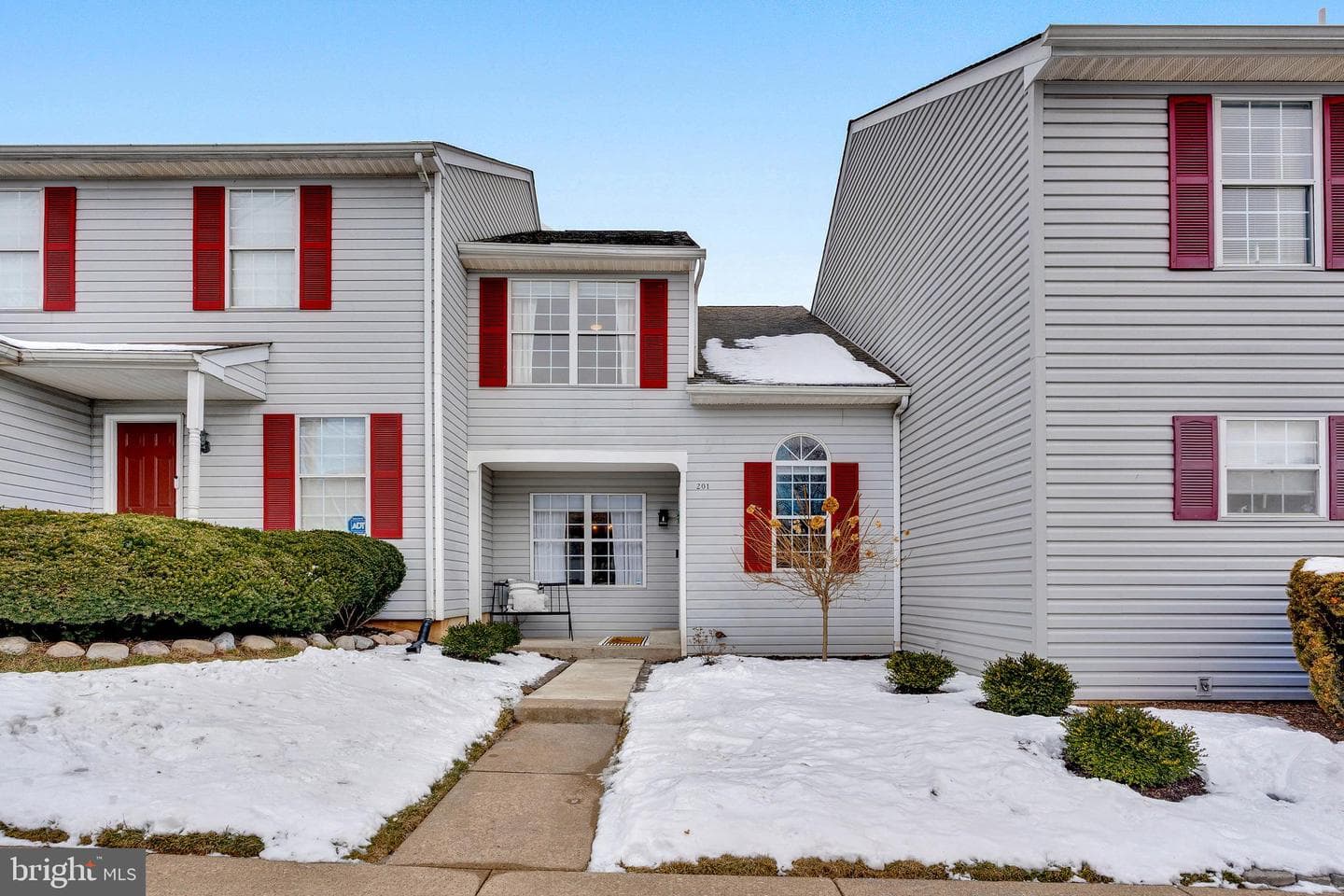 201 Stratford Court photo 29