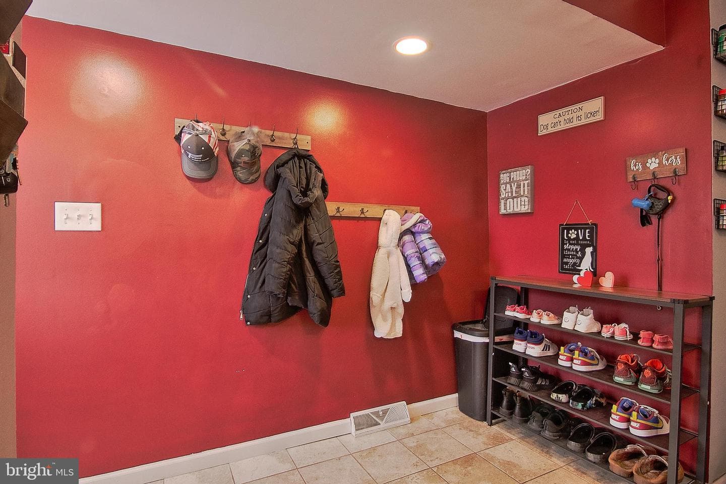 523 Village Lane photo 4