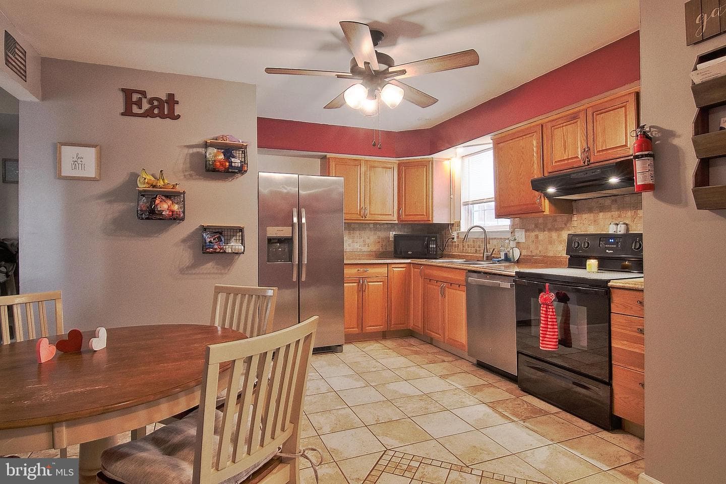 523 Village Lane photo 5