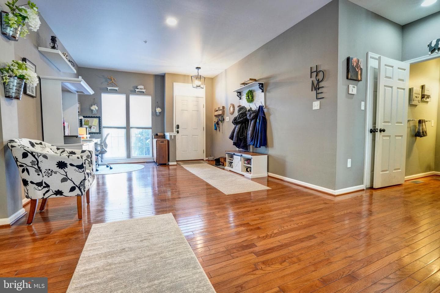 12 Creekside Drive photo 2